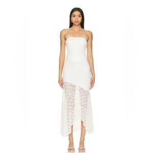 NWT More To Come Strapless Lace Set!